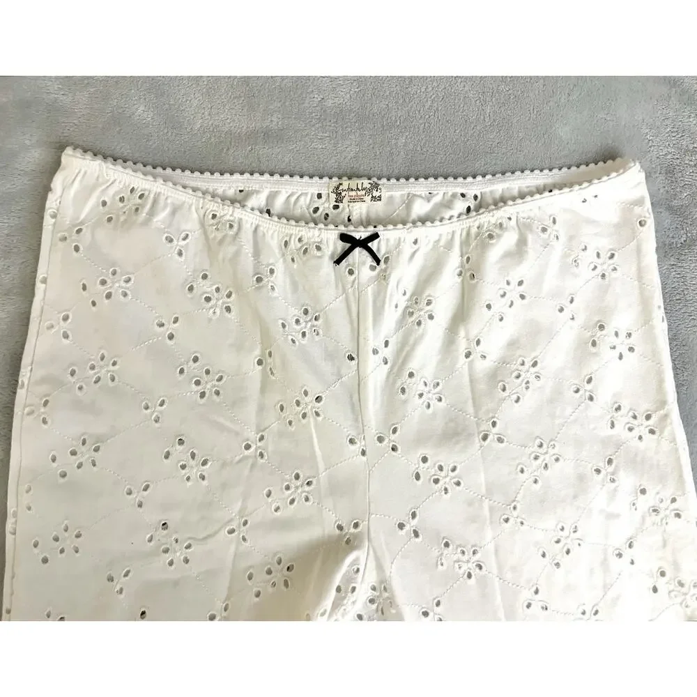 Free People Intimately Ivory Eyelet Size L Capri Pants Crop Coquette Flirty NEW